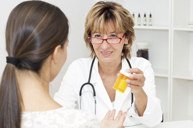 Tuy nhiên, các nhà khoa học hiện đang dùng loại virus nguy hiểm này để tiêu diệt MRSA. Các virus lây nhiễm và giết chết tế bào vi khuẩn nhưng không làm hại đến các tế bào khỏe mạnh khác trong cơ thể.