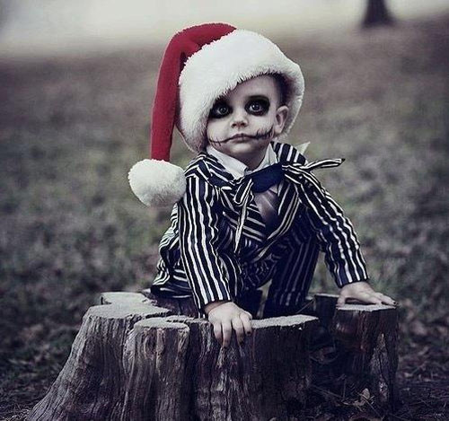 Tớ là ma quỷ đêm Halloween đây. Có ai sợ tớ không?