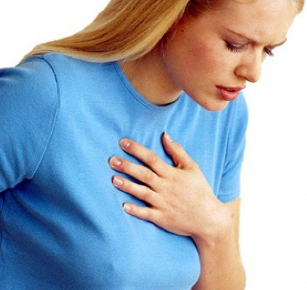 Khó thở: Với bệnh bạch cầu cấp tính tế bào T, nhóm tế bào ung thư có xu thế bao quanh tuyến ức, gây đau đớn và khó thở. Các triệu trứng khác là thở khò khè và ho.