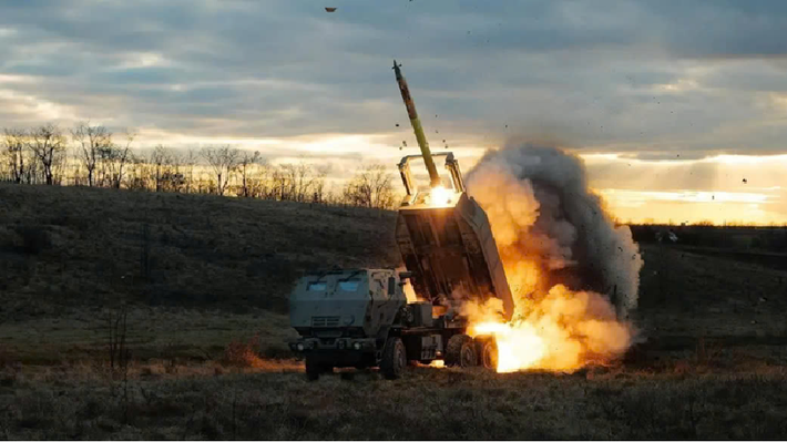 Trong kho vũ khí của quân đội Ukraine, hệ thống pháo phản lực HIMARS được xem là một trong những vũ khí hỗ trợ hiệu quả nhất do NATO cung cấp. Ảnh: Bộ Quốc phòng Ukraine