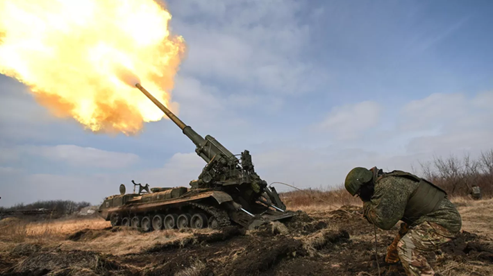 Để giữ vững phòng tuyến, Ukraine đang khẩn trương điều thêm quân tiếp viện, trong khi phía Nga cũng không ngừng gia tăng sức ép, liên tục mở các đợt không kích và mới đây đã phá hủy một sở chỉ huy của Ukraine. Căng thẳng đang leo thang nhanh chóng, và một trận chiến lớn có thể bùng nổ bất cứ lúc nào. Ảnh: RIA Novosti