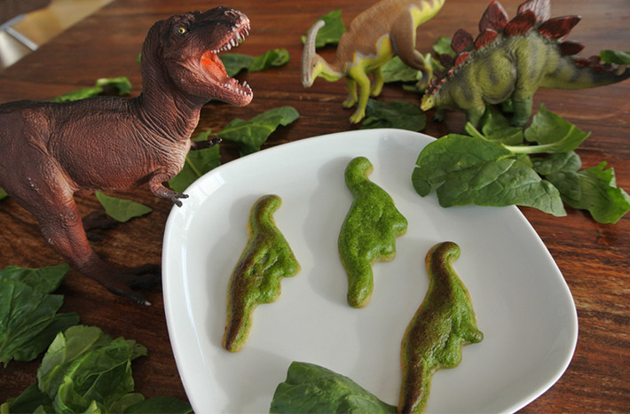 "Foodini"còn khuyến khích trẻ em ăn uống lành mạnh, với những món ăn mới lạ như bánh Spinach Quiche "khủng long" này.