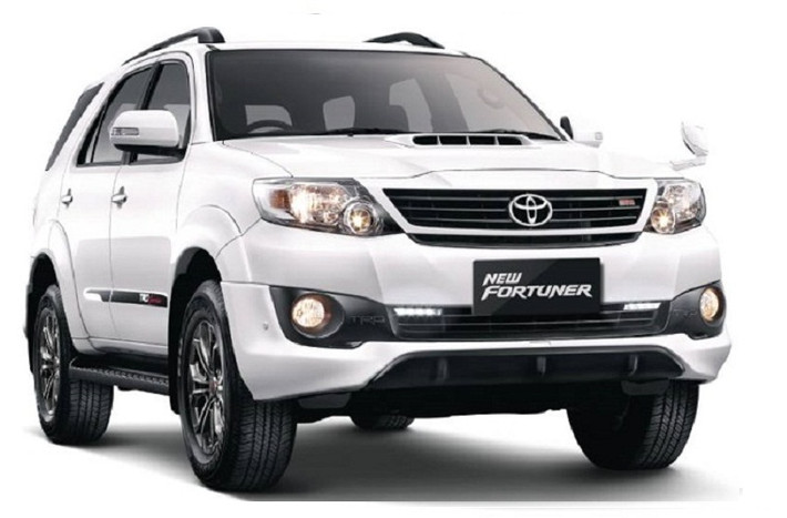 4. Toyota Fortuner : 746 xe. Là một trong 4 mẫu xe Toyota bán chạy nhất Việt Nam hiện nay, Fortuner đáp ứng được nhiều nhu cầu sử dụng với giá bán khởi điểm 892 triệu đồng.