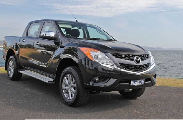 10. Mazda BT-50: 403 xe. Dòng xe này có 2 phiên bản 3.2L AT và 2.2L MT. Giá lần lượt là 810 triệu và 673 triệu đồng.