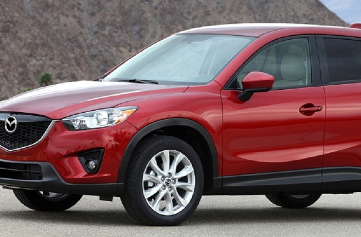 7. Mazda CX-5: 507 xe. Mazda CX-5 sử dụng động cơ xăng dung tích 2.0 lít, phun nhiên liệu trực tiếp. Phiên bản một cầu có giá bán chính hãng 1,084 tỷ đồng, còn bản hai cầu giá 1,134 tỷ đồng.