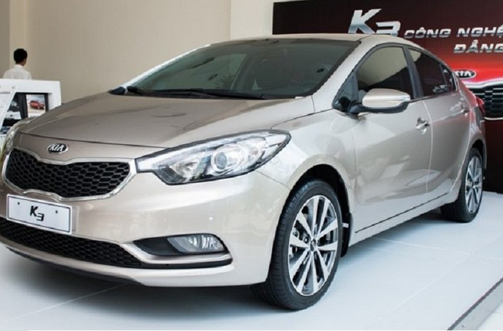 6. Kia K3 : 549 xe. Kia K3 bán ra thị trường với 4 phiên bản: 1.6G MT, 1.6G AT, 2.0G AT và 1.6G AT 5 cửa. Giá bán lần lượt là 638, 688, 749 và 770 triệu đồng.