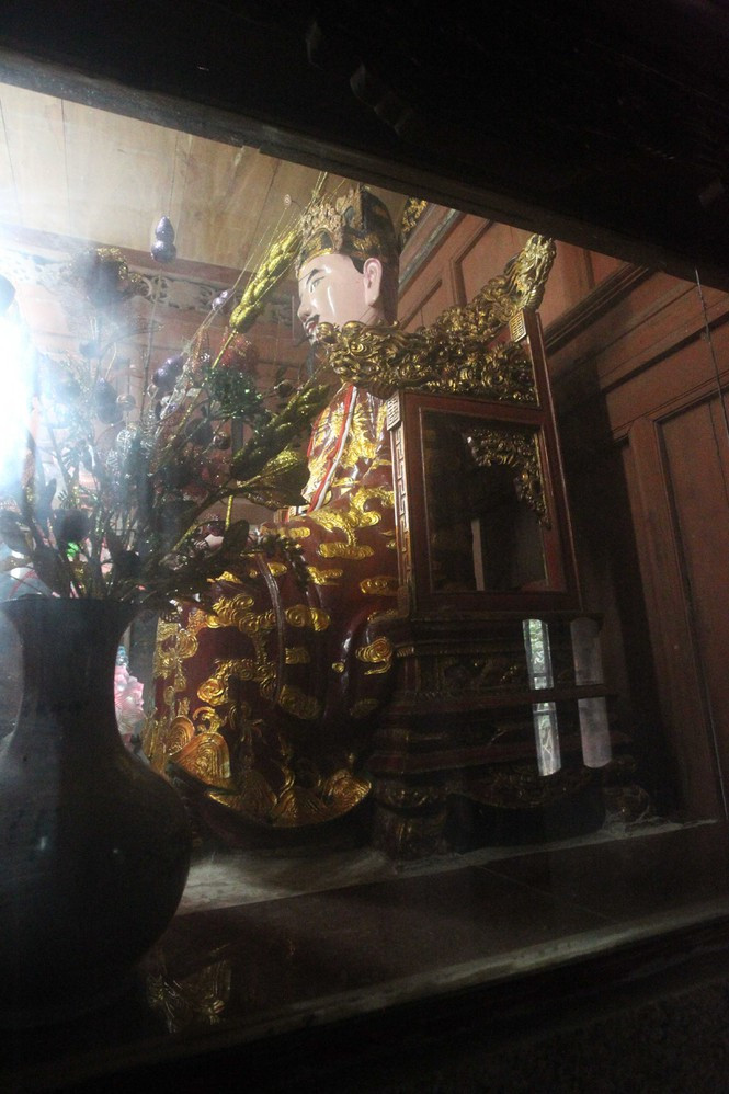 Thông qua cuốn sách, tác giả Lê Thái Dũng cho biết, ở nhiều địa phương, người dân lập đền thờ Kiều Công Hãn. Dân chúng suy tôn ông là Thần Long Kiều, các triều đại phong là Long Kiều Linh thánh, Chiêu ứng quốc công.