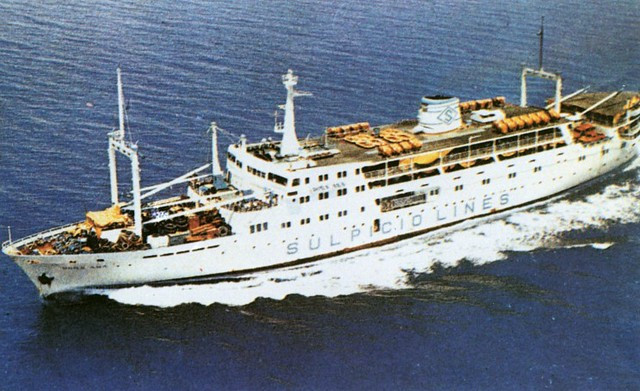 Con tàu MV Doña Paz chở quá tải nghiêm trọng, có những cáo buộc khác cho rằng, con tàu không có hệ thống phát báo động, và áo phao không được chuẩn bị. Ảnh: @Getty.