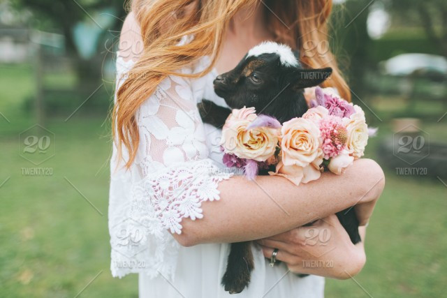 Tuổi Mùi: Tốt nhất, bạn nên tỉnh táo khi đưa ra những quyết định quan trọng, chớ vội vàng hấp tấp. Ẩm thực, ăn uống cần thanh đạm, tránh tăng huyết áp, mỡ máu. Chuyện tình cảm tạm thời có dấu hiệu tốt, nên bật đèn xanh cho đối phương tiến tới. Tài chính chưa thực sự viên mãn nhưng cũng khá khẩm hơn rất nhiều.