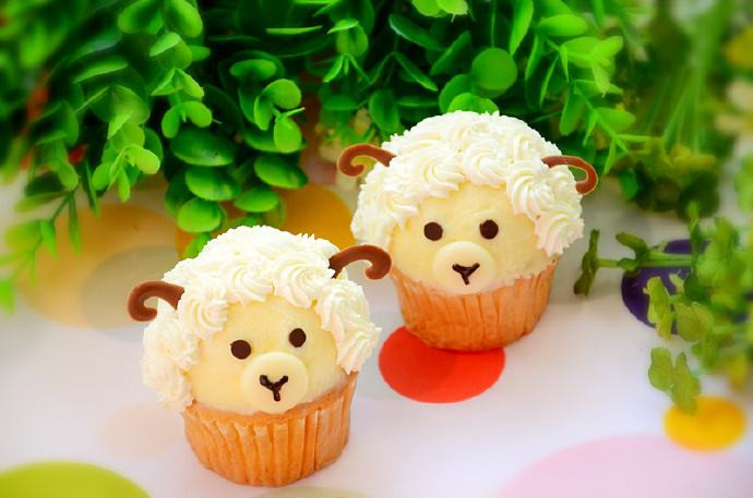 Tuổi Mùi: Dù gặp bất lợi trong hợp tác, kinh tế chưa bứt phá nhưng con giáp này cuối cùng vẫn sẽ vượt qua dễ dàng, làm lại từ đầu thắng lợi. Tuy vậy, tử vi 12 con giáp nhận thấy, chuyện tình cảm của bạn lại tỉ lệ thuận với tài chính nên e là tuổi Mùi sẽ khá chán nản.