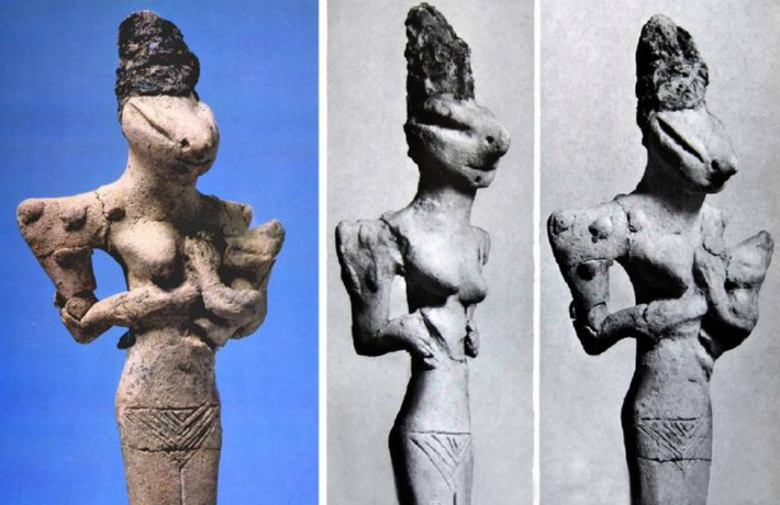 Tại khu định cư của người Ubaidian ở Tell Al'Ubaid, Iraq, một nhà khảo cổ học đã khai quật được một số hiện vật 7.000 năm tuổi có vẻ như đại diện cho các sinh vật giống người, nhưng cũng mang đặc điểm của loài bò sát giống thằn lằn. Ảnh: @Archaeo - Histories.