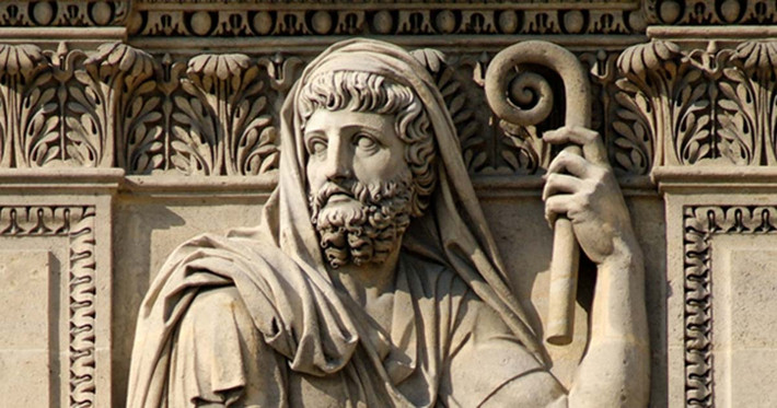 Ông mạo hiểm đi lên phía bắc, đến tận Biển Đen và Scythia, vùng hiện nay thuộc Ukraine. Sau đó, Herodotus đi xuống phía nam đến Philitin và Thượng Ai Cập. Ông tiến về phía đông, dường như đến Babylon và cuối cùng có lẽ định cư ở phía Tây trong một thuộc địa Hy Lạp, ngày nay ở phía nam nước Ý.