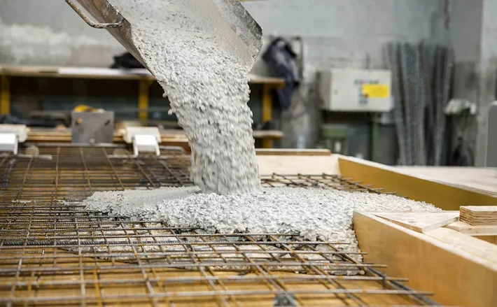 Joseph Aspdin là một thợ xây chuyển sang nghề sản xuất vật liệu xây dựng, người này đã phát minh và cấp bằng sáng chế cho một quy trình hóa học để sản xuất Xi măng Portland vào năm 1824. Ảnh: @Topcem Cement.