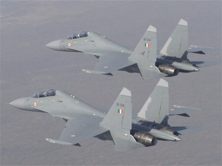 Cho đến nay, đã có 164 chiếc Rafale được chế tạo, với nhiều kiểu máy bay khác nhau, bao gồm phiên bản Rafale B (hai chỗ ngồi cho Không quân), Rafale C (một chỗ ngồi cho Không quân) và Rafale M (phiên bản Hải quân). Ảnh: Eur Asian Time.