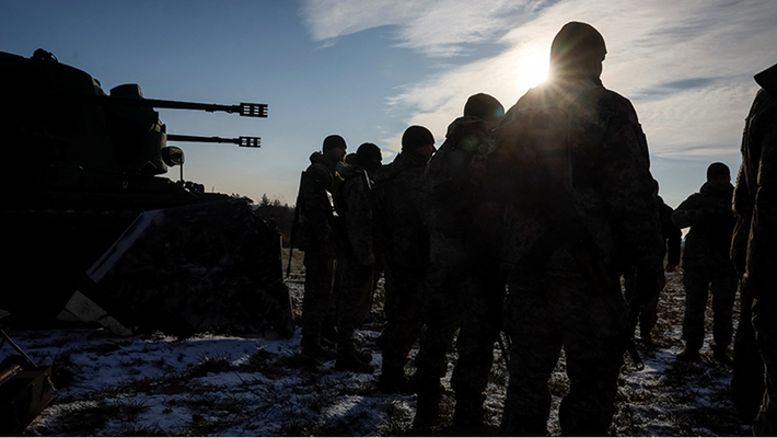 Quân đội Nga đang tiến về phía nam từ làng Peschanoye đến Kupyansk ở khu vực Kharkov. Hôm nay, một đoàn quân của Quân đội Ukraine, đi từ Kupyansk Uzlovoy đến Glushkovka, đã bị tiêu diệt tại đây. Ngay cả ở khu vực Kherson, hoạt động tấn công của Quân đội Nga cũng đã gia tăng. Ảnh: Iz.ru.
