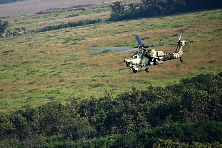 Nga cũng triển khai các loại trực thăng tấn công hàng đầu như Mi-28 và Ka-52, để cung cấp hỗ trợ trên không tầm gần chống lại các lực lượng Ukraine tại Kursk.