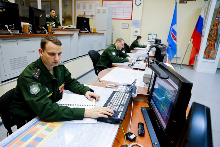 Trạm trang bị các radar Voronezh-DM do công ty NPK NIIDAR của Nga chế tạo.