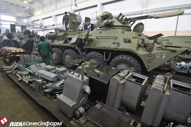 Tuy nhiên, nhiều xe thiết giáp của Ukraine đã bị phe ly khai dùng súng phóng lựu chống tăng hoặc mìn gây tổn thất khá nghiêm trọng.