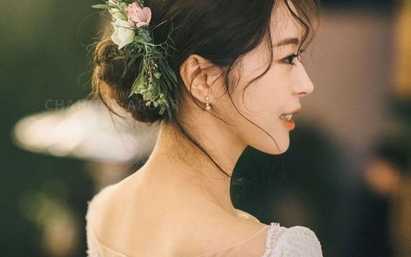 Nhìn chung, phụ nữ rất nhạy cảm. Dù bạn hoàn toàn không có ác ý song những biệt danh, cách gọi này lại khiến chị em bận tâm. Ngay cả trường hợp phụ nữ thực sự xinh đẹp, bạn cũng nên khen ngợi một cách khéo léo. Sự tinh tế sẽ giúp cô ấy có thiện cảm, cởi mở hơn trong mối quan hệ.