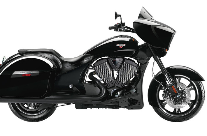 Victory Cross Roads 8-Ball, giá 15.999 USD