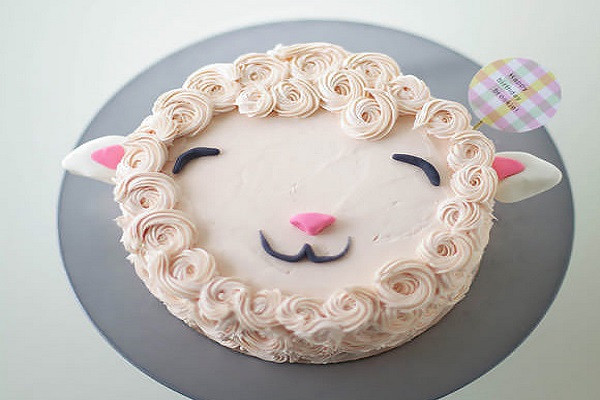 Chiếc bánh hình chú cừu ngộ nghĩnh dành riêng cho chòm sao thuộc cung Bạch Dương.