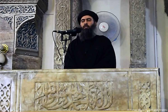 Ngày 27/10, các hãng truyền thông đồng loạt đưa tin thủ lĩnh tối cao của IS Abu Bakr al-Baghdadi đã bị lực lượng đặc nhiệm Mỹ tiêu diệt trong một chiến dịch tuyệt mật tại Syria. Ảnh: Anadolu.