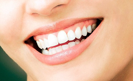 Hiện tại, bác sỹ vẫn chưa tìm ra được nguyên nhân chính xác để giúp đỡ Linzi phục hồi sức khỏe răng miệng.