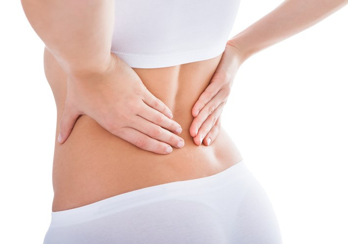 Người ta thường rút bỏ xương sườn thứ 11 và 12 để tạo một khoảng trống, định hình vòng 2 siêu bé. Khi xương sườn số 11 và 12 bị mất đi thì có nghĩa rằng bạn chỉ được bảo vệ từ phía sau còn phía trước gần như… trống trơn. Trong khi đó, xương số 10 bao bọc cả trước lẫn sau nên nếu không thực sự cần thiết, các bác sĩ thẩm mỹ thường khuyên bệnh nhân không nên làm vì nó sẽ ảnh hưởng rất lớn tới cơ thể và sức khỏe.
