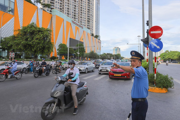 Tuy vậy rất nhiều người tham gia giao thông vẫn cố tình rẽ trái.