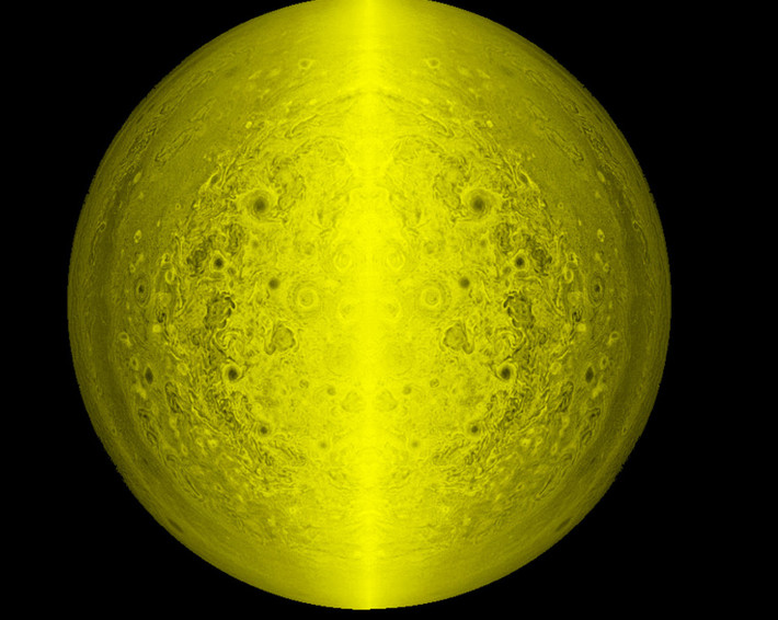 Hình ảnh sao Mộc trong diện mạo “tươi cười” do tàu thăm dò vũ trụ Juno của NASA thực hiện.