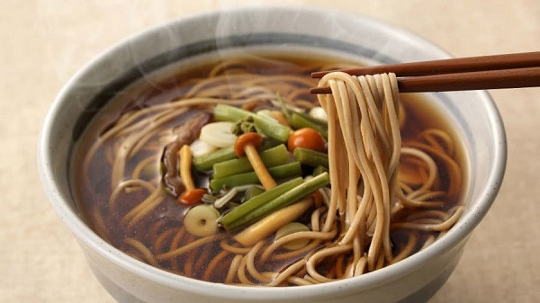 Ở Nhật Bản, mì soba trong ngày Tết tượng trưng cho sự trường thọ và thịnh vượng.