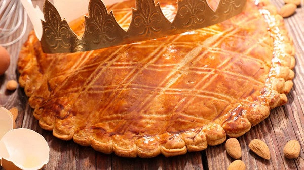 Galette des rois hay bánh vua là loại bánh truyền thống của một số quốc gia, trong đó có nước Pháp.