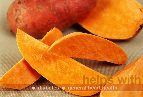 8. Khoai lang Hãy thay khoai tây trắng bằng khoai lang. Với chỉ số glycemic thấp, khoai lang không gây ra sự tăng đột biến nhanh về lượng đường trong máu. Chúng cũng có chất xơ, vitamin A và lycopene.