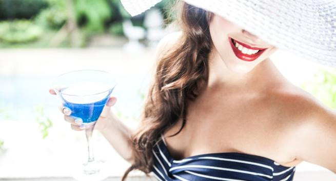 Mùa hè, bạn luôn có nhiều thời gian hoạt động ngoài trời hơn. Tuy nhiên, mùa hè ra nhiều mồ hôi và bụi bẩn dễ gây mụn mà bạn cần phải tránh xa những sản phẩm làm đẹp dưới đây.