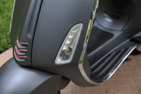 Vespa Sprint được trang bị động cơ 3 van, 4 kỳ với dung tích 125 và 150 phân khối với mức tiêu thụ nhiên liệu tương đương Primavera. Vespa Sprint 125 có giá 71,8 triệu Đồng và Vespa Sprint 150 là 85,35 triệu Đồng.