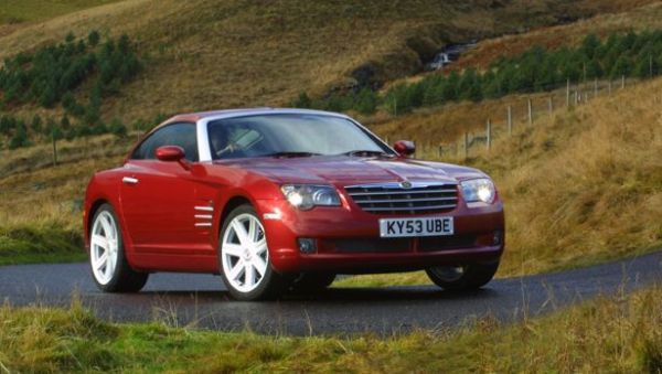 10. 2003 Chrysler Crossfire: Chiếc xe lọt vào danh sách bởi thiết kế không ấn tượng và được nhận xét là "không có phong cách".