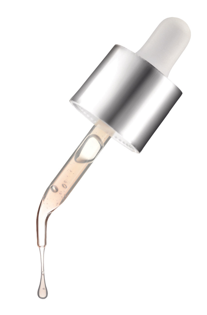 Serum dưỡng da một sản phẩm hết sức cần thiết cho quá trình chăm sóc da trước khi đi ngủ của bạn. Nếu da bạn chưa xuất hiện dấu hiệu tuổi tác ra bên ngoài, sử dụng serum có thể giúp bạn kéo dài thời gian tươi trẻ. Ngược lại, nếu bạn đang đau đầu vì làn da kém tươi trẻ, nó có thể làm mờ các nếp nhăn và giúp da căng mịn hơn.