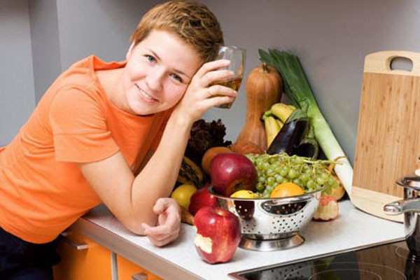 Gluten-Free Diet. Chế độ ăn kiêng loại trừ protein. Chế độ ăn kiêng này tập trung vào các loại thức ăn với gạo, rau dền, các loại đậu hạt, trứng, thịt và gia cầm không tẩm bột, trái cây, rau quả và sữa. Chế độ ăn này đặc biệt tốt cho những bệnh nhân loét dạ dày.