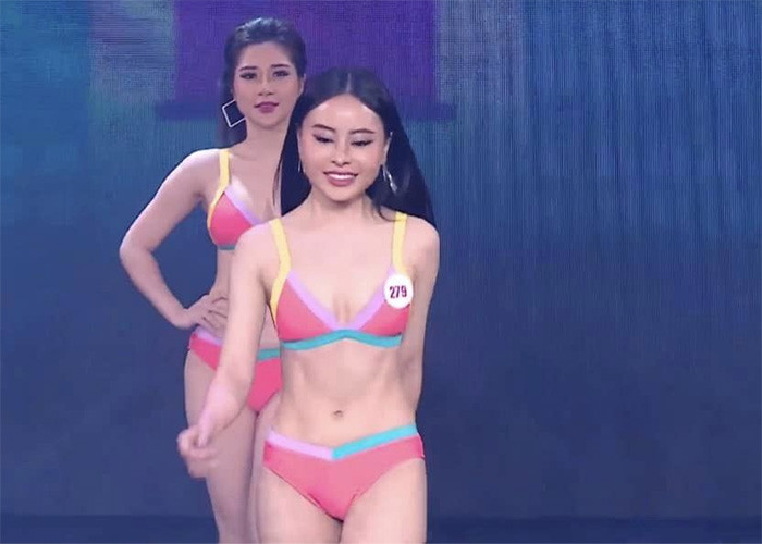 Trang Ngân trong phần thi trang phục bikini tại Miss Petite Vietnam 2023.