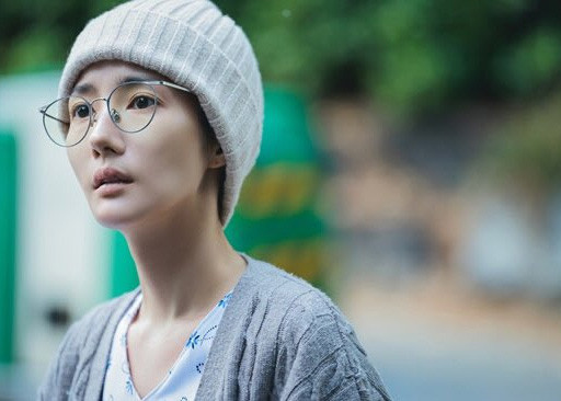 Để vào vai mới trong phim "Cô đi mà lấy chồng tôi", nữ diễn viên Park Min Young đã phải giảm cân xuống còn 37kg. (Ảnh: Instagram)