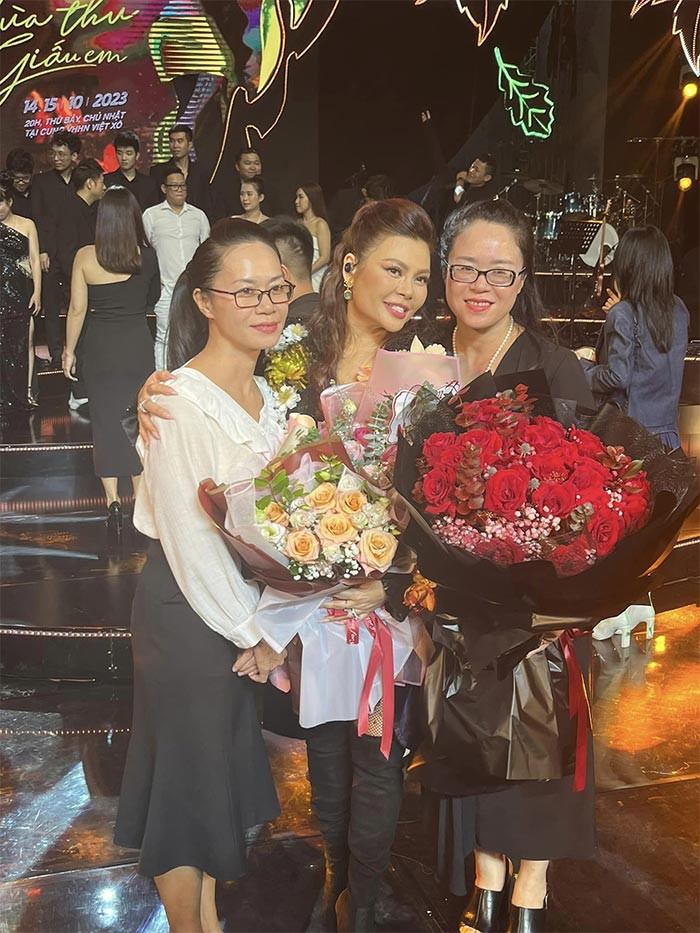 Minh Anh và Minh Ánh tới dự show diễn mới đây của Ngọc Anh ở Việt Nam.