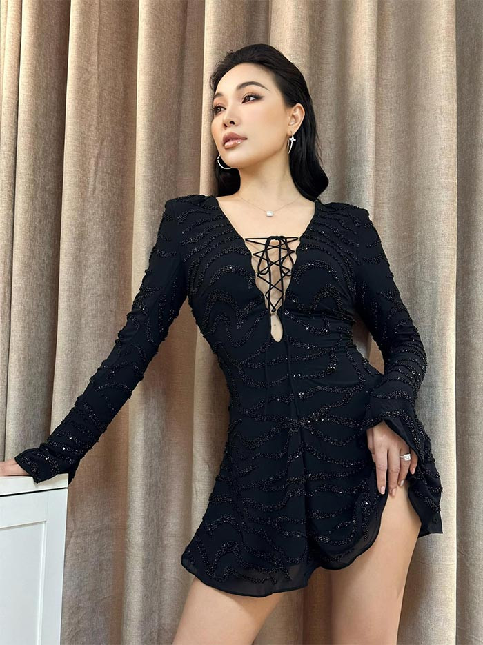 Quỳnh Thư từng có thời gian tăng cân mất kiểm soát nhưng sau đó cô đã nỗ lực tập luyện để lấy lại vóc dáng.