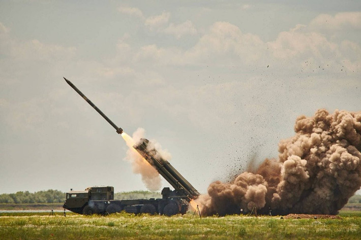 Việc Quân đội Ukraine có thể nới rộng tầm bắn của đạn rocket 300mm là một bước đột phá công nghệ quân sự của quốc gia này. Nguồn ảnh: diana_mihailova's