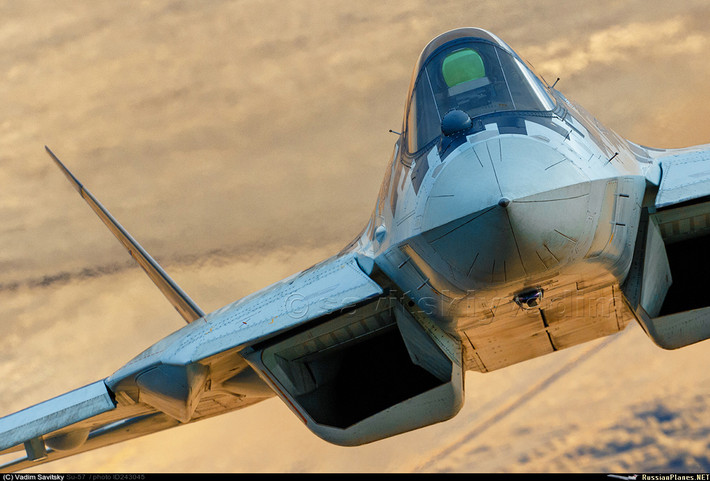 Military Watch ước đoán, Algeria cũng có thể sẽ trở thành khách hàng của dòng tiêm kích tàng hình Su-57 không sớm hơn những năm 2030. Đối với Algeria, máy bay chiến đấu tàng hình là công cụ răn đe mạnh mẽ với các thế lực phương Tây. Nguồn ảnh: Airliners.net