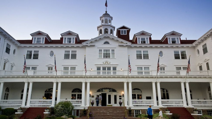 Khách sạn Stanly của Colorado, được xây dựng vào năm 1909, được cho là bị ma ám khi nhiều người cho rằng đã nghe thấy tiếng đàn Piano của Flora Stanley, vợ Stanly, vốn là một tay chơi Piano cừ khôi khi còn sống. Nguồn: Richard T.Nowitz/Getty Images.