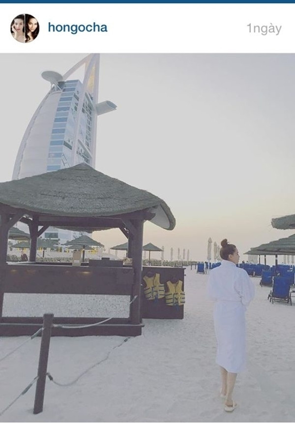 Trước đó, Hồ Ngọc Hà đã có một kỳ nghỉ dài ở khách sạn Emirates Palace – Dubai. Trong chuyến đi nghỉ dưỡng, Hồ Ngọc Hà liên tục chia sẻ những hình ảnh xa hoa và những dịch vụ chỉ dành cho những tỷ phú trên thế giới khiến nhiều người ghen tỵ.