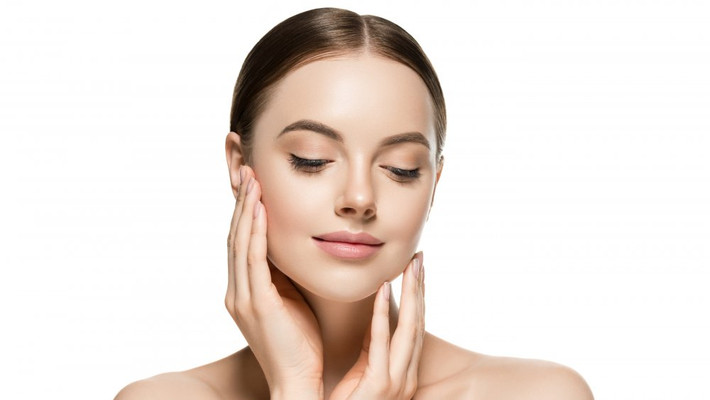 Rau cải bó xôi chứa chất chống oxy hóa, vitamin E và C có thể giúp bảo vệ làn da. Do đó, ăn rau cải bó xôi mỗi ngày sẽ mang lại làn da khỏe mạnh.