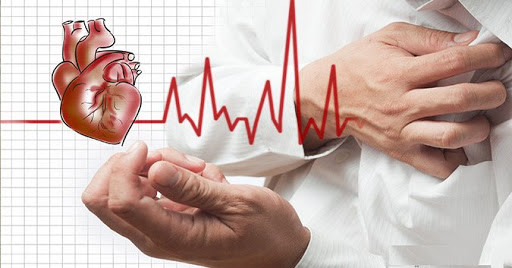 Bên cạnh đó, cơn đau do nhồi máu cơ tim còn lan rộng sang vùng vai, cánh tay, lưng, cổ và hàm. Ảnh: googleusercontent.
