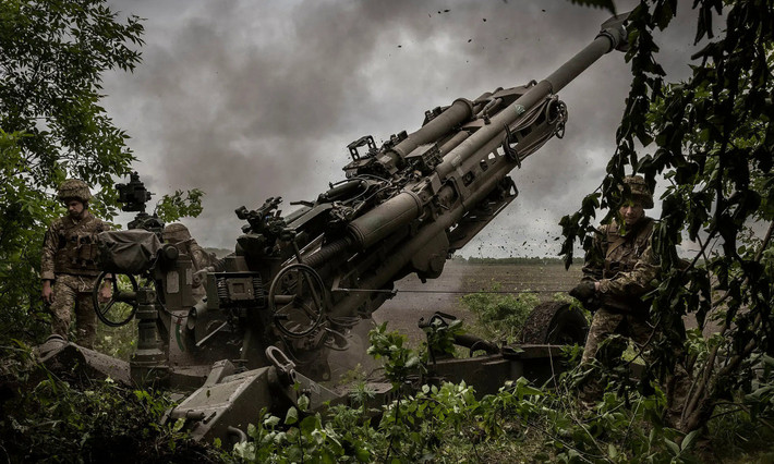 Một trong những vũ khí hiệu quả nhất phương Tây cung cấp cho Ukraine là lựu pháo M777 Howitzer 155mm của Mỹ. Trong đó, Mỹ cung cấp cho Ukraine hơn 140 khẩu lựu pháo M777.