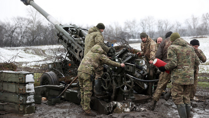 Thời gian gần đây, các nước NATO đã bắt đầu tăng cường hỗ trợ quân sự cho Ukraine. Ngoài việc Mỹ, Anh, Pháp, Đức liên tiếp cung cấp xe tăng chiến đấu chủ lực cho Ukraine, NATO cũng bắt đầu hỗ trợ nhiều hơn cho Ukraine trong việc cung cấp pháo và đạn dược.